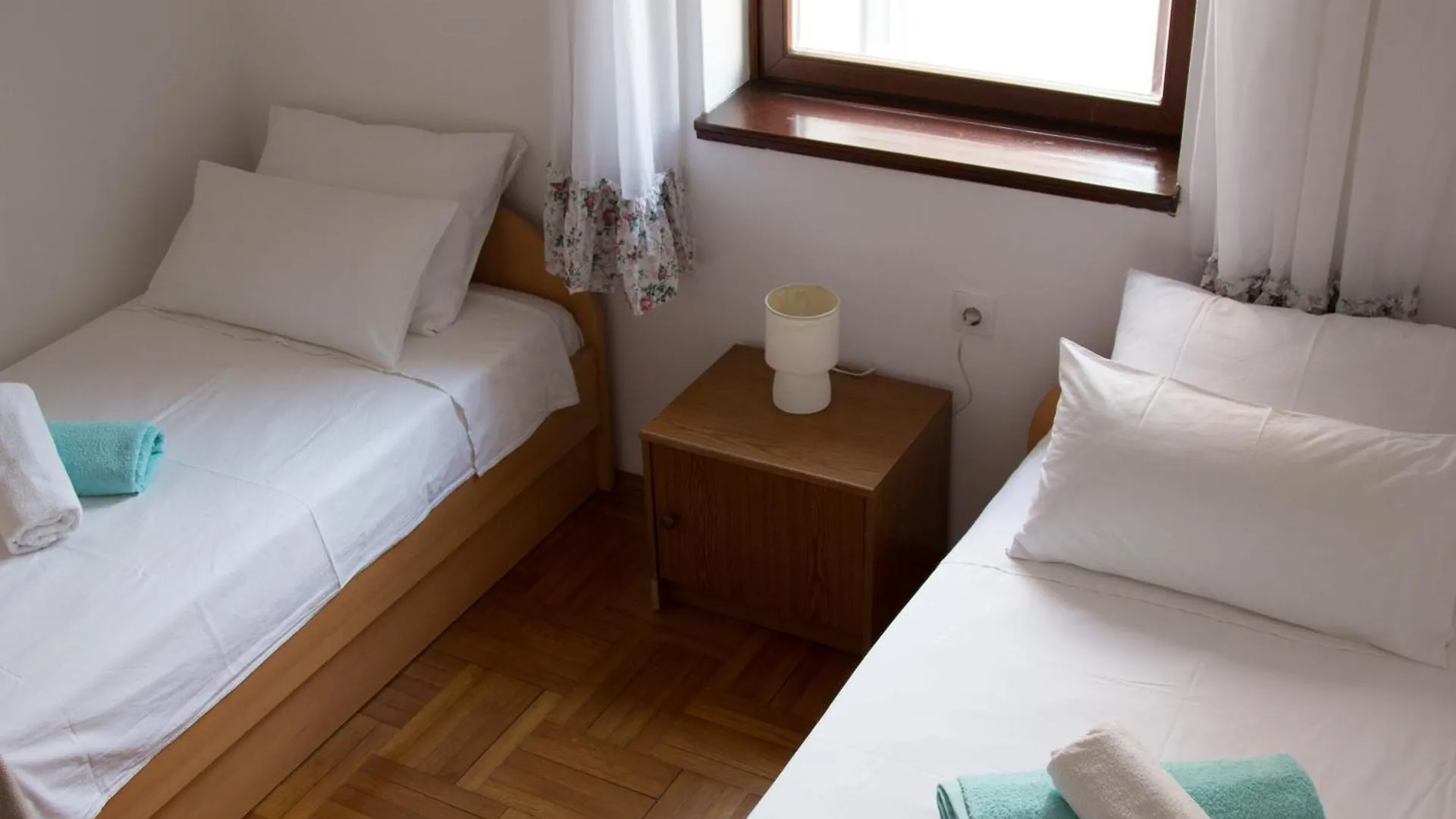 Krajcer Apartments Póla 0*,